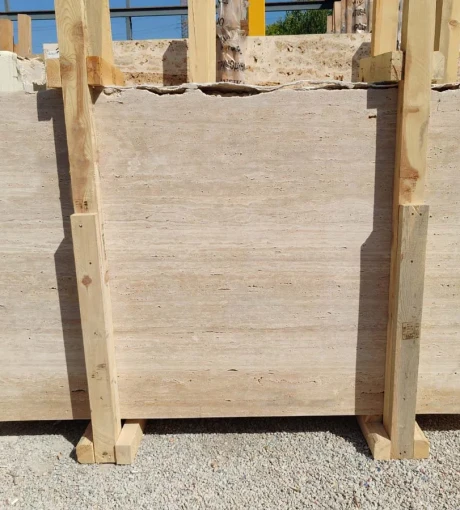 LIGHT TRAVERTINE  