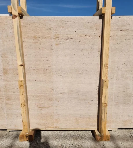 LIGHT TRAVERTINE  